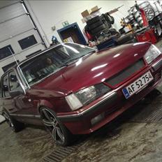 Opel Senator A2 "SOLGT"