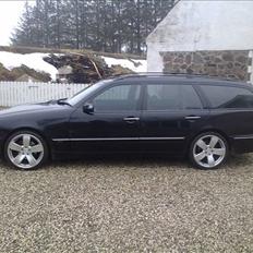 Mercedes Benz E320 cdi