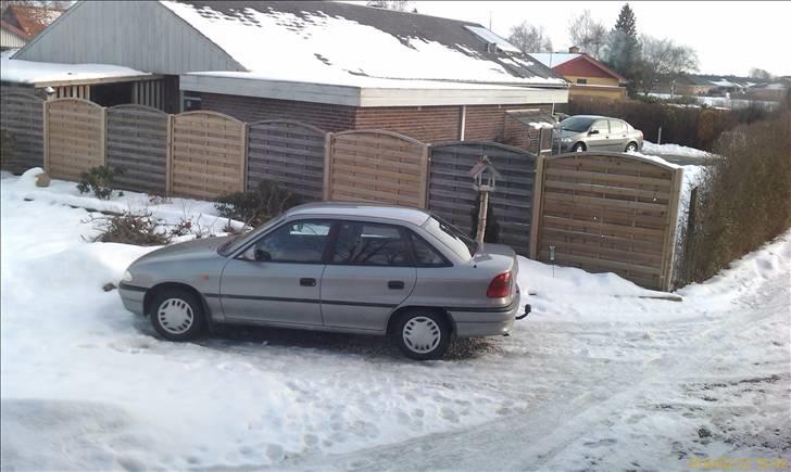 Opel Astra 1,6 I billede 3