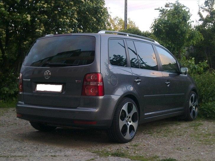 VW Touran TDI Highline - SÆLGES - Fl. bagkofanger + baglygter billede 4