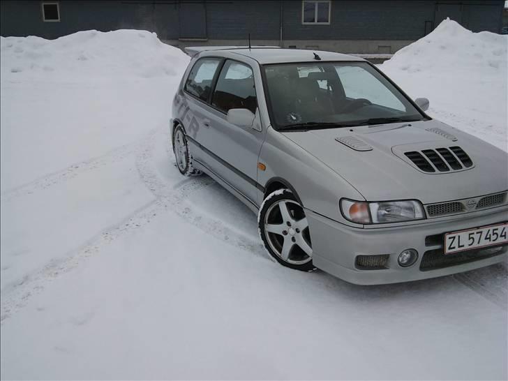 Nissan sunny 4x4 turbo billede 1