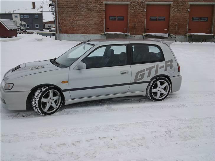 Nissan sunny 4x4 turbo billede 2