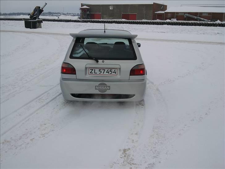 Nissan sunny 4x4 turbo billede 3