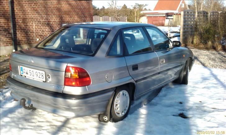 Opel Astra 1,6 I billede 5