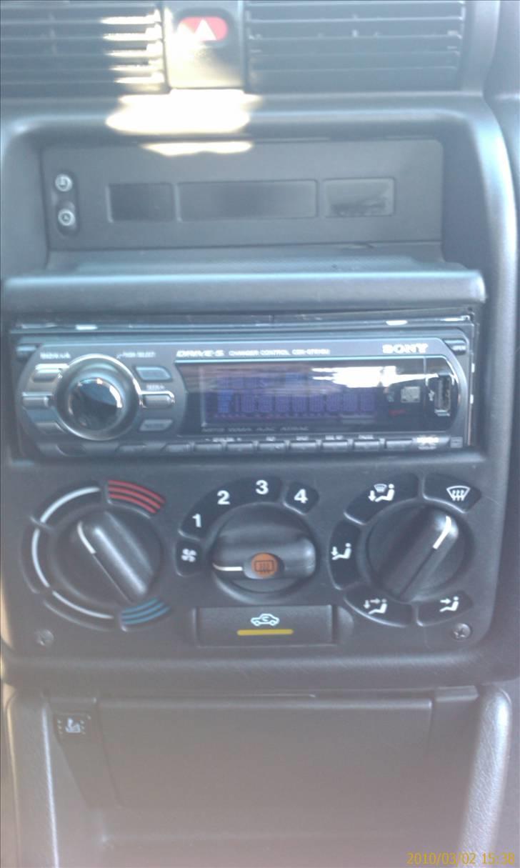 Opel Astra 1,6 I billede 10