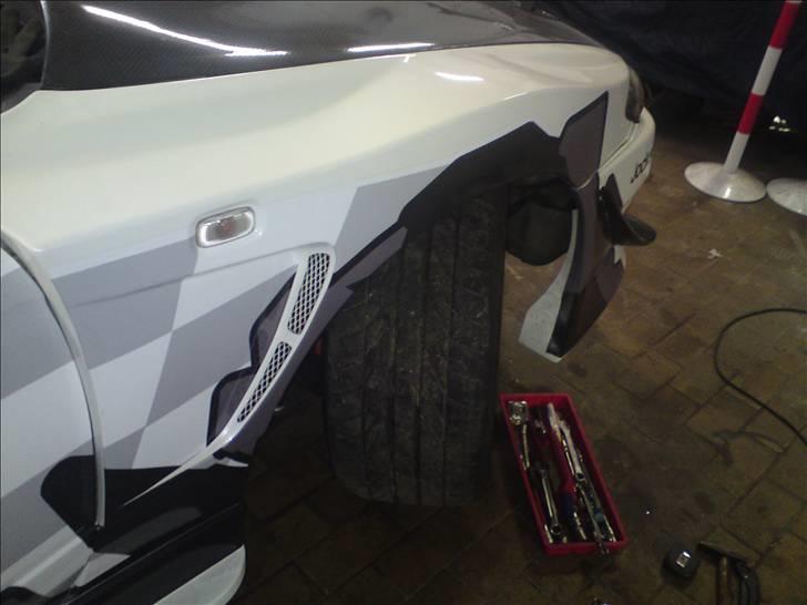 Nissan SILVIA S15 - Styreudslag modsat hjul... Stort set ingen acherman styring.. SUPER når man er sidelæns... Men den bliver mærkelig at køre når den køre ligeud.. Det kommer den dog sjældent til! billede 14