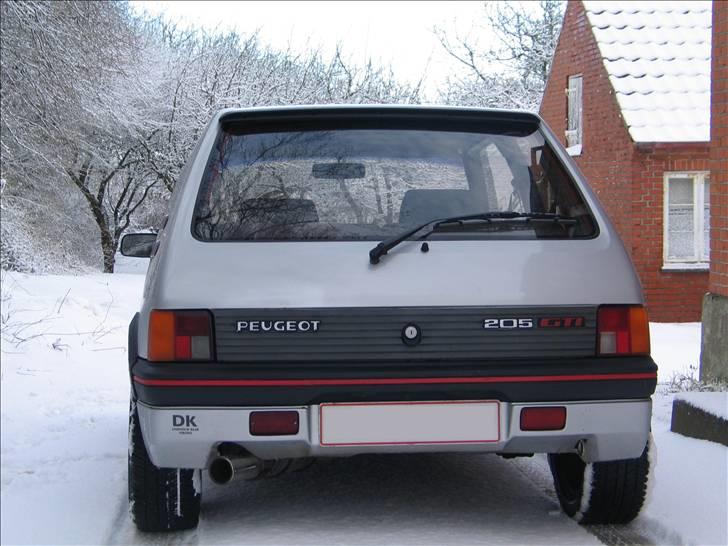 Peugeot 205 GTI 1.9 (solgt) billede 5