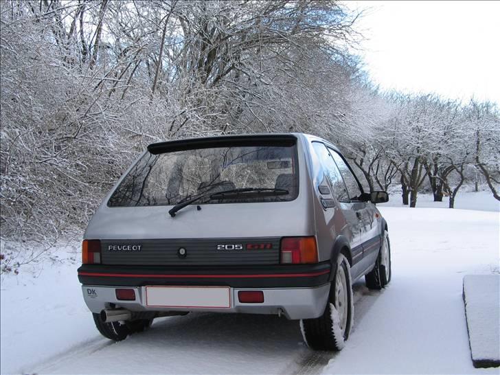 Peugeot 205 GTI 1.9 (solgt) billede 6