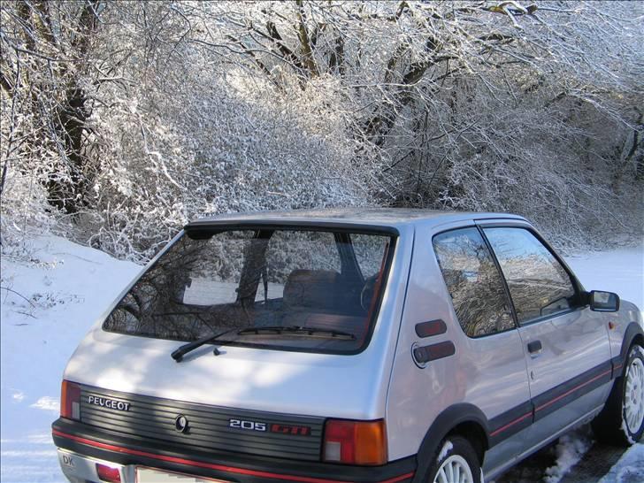 Peugeot 205 GTI 1.9 (solgt) billede 10