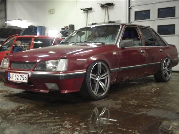 Opel Senator A2 "SOLGT" billede 6