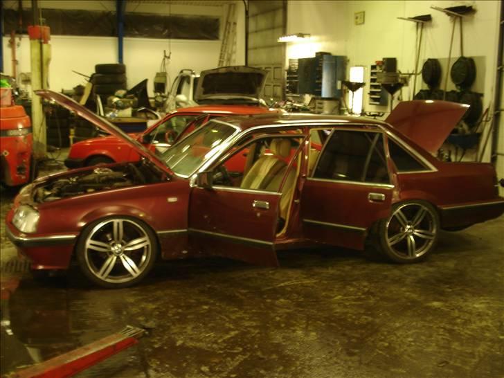 Opel Senator A2 "SOLGT" billede 14