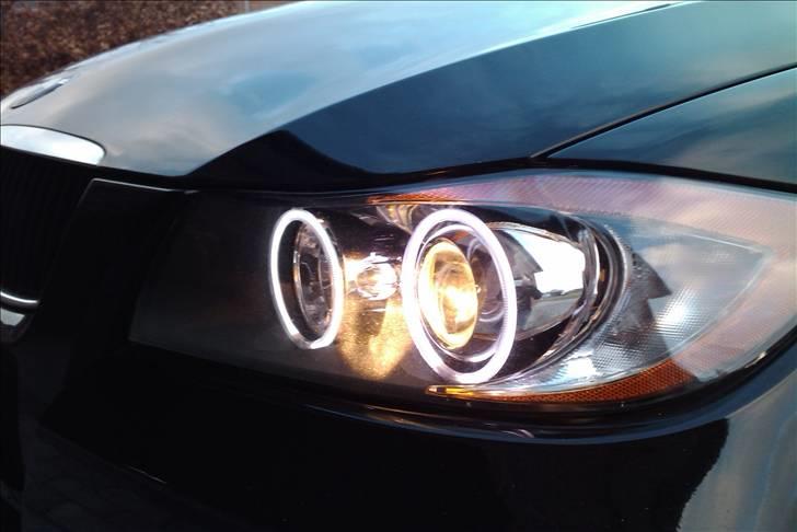 BMW E90 320d (Solgt) billede 19