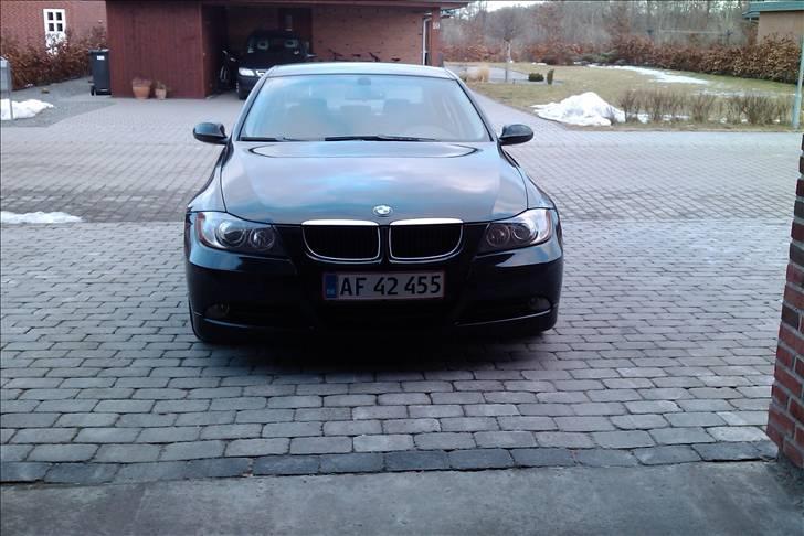 BMW E90 320d (Solgt) billede 20