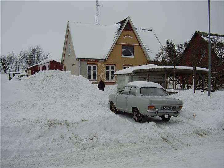 Opel Kadett B - en tur i sneen billede 13