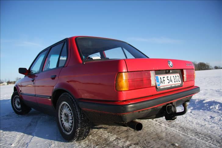 BMW e30 320i billede 9