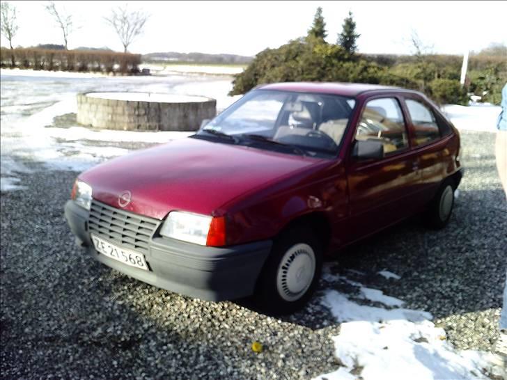 Opel Kadett E  - hjemme . billede 3