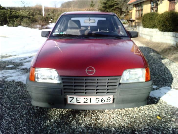 Opel Kadett E  - hjemme . billede 4