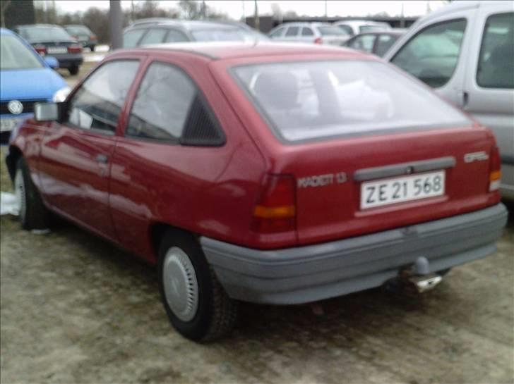 Opel Kadett E  - på skolen .  billede 10