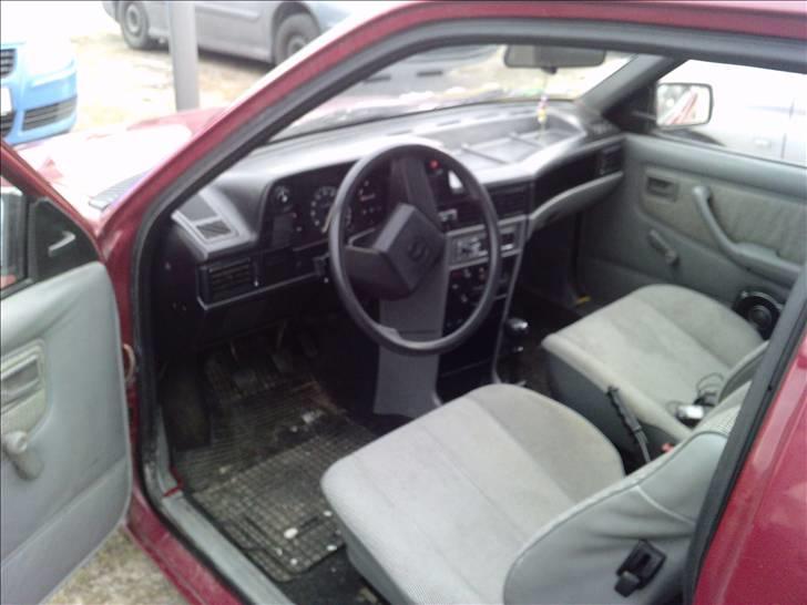 Opel Kadett E  - indeni .  billede 11