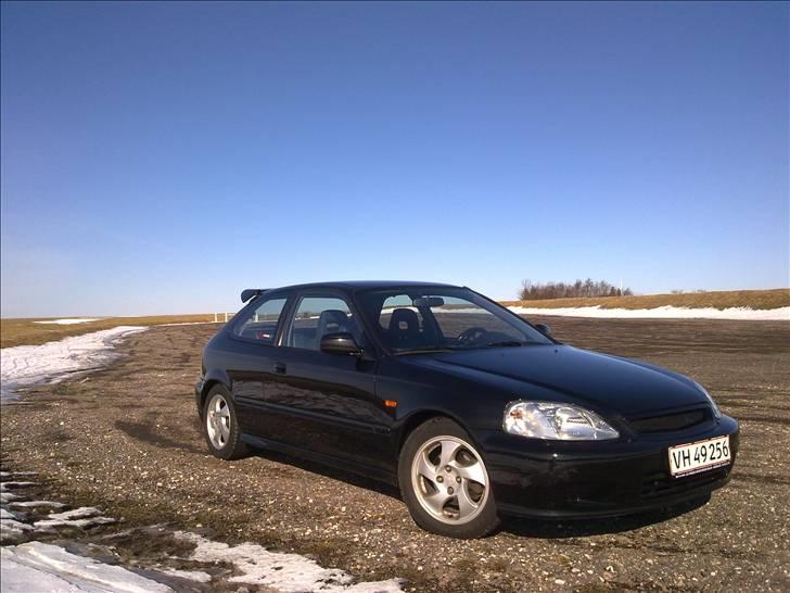 Honda Civic Vti/Type R replica - Vinterbillede med vintertøj fælge/kofanger billede 14