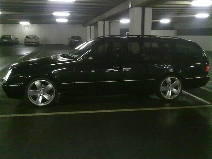 Mercedes Benz E320 cdi billede 1