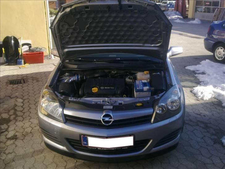 Opel Astra 1.8 GTC billede 11