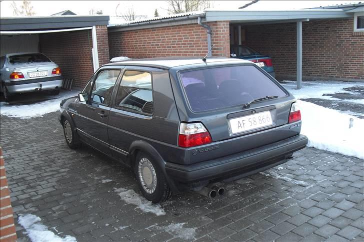 VW golf gti 1.8 8v SOLGT billede 1