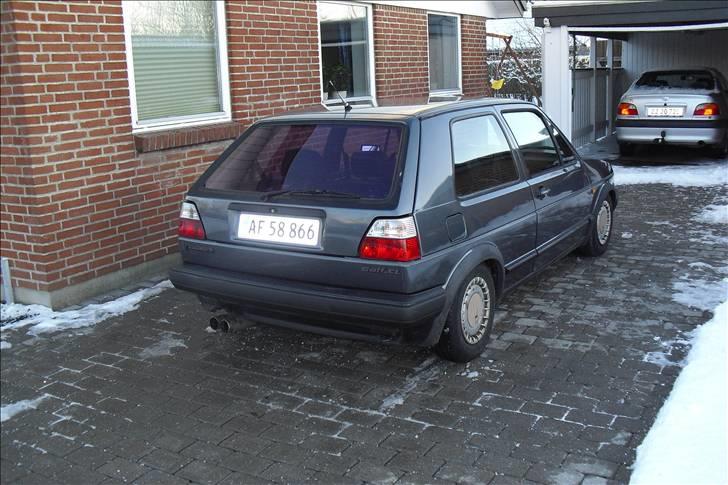 VW golf gti 1.8 8v SOLGT billede 2