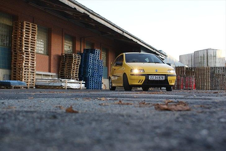 Fiat Punto 1,2 16v (SOLGT) billede 1