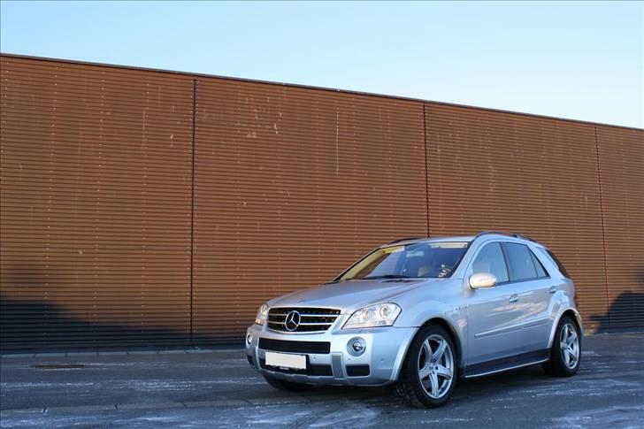Mercedes Benz ML 63 AMG SOLGT billede 2