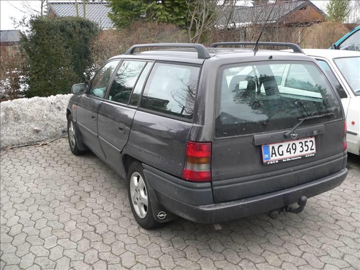 Opel astra F caravan billede 4
