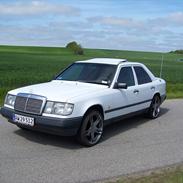 Mercedes Benz E-klasse W124 250D *solgt