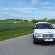 Mercedes Benz E-klasse W124 250D *solgt