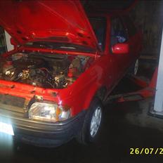 Ford escort ( totalskadet)