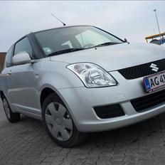 Suzuki Swift DDiS * solgt *