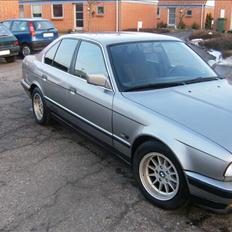 BMW 520i - SOLGT