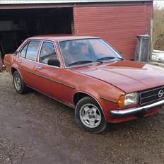 Opel ascona b berlina
