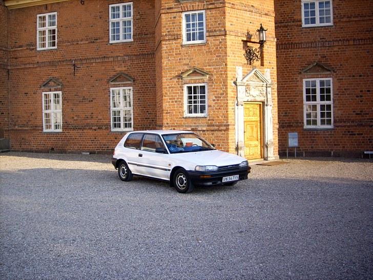 Toyota .* Corolla 1,3 XL *. billede 3