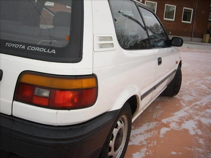 Toyota .* Corolla 1,3 XL *. billede 9