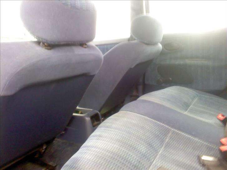 Ford Mondeo 1,8i solgt billede 4