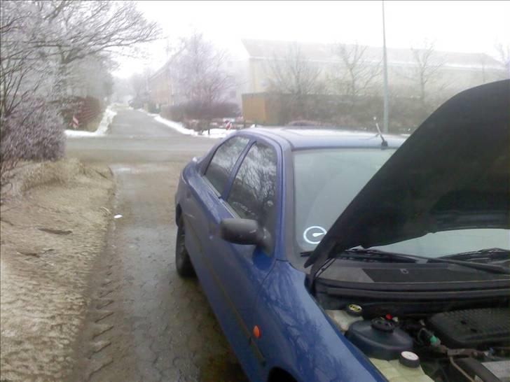 Ford Mondeo 1,8i solgt billede 8