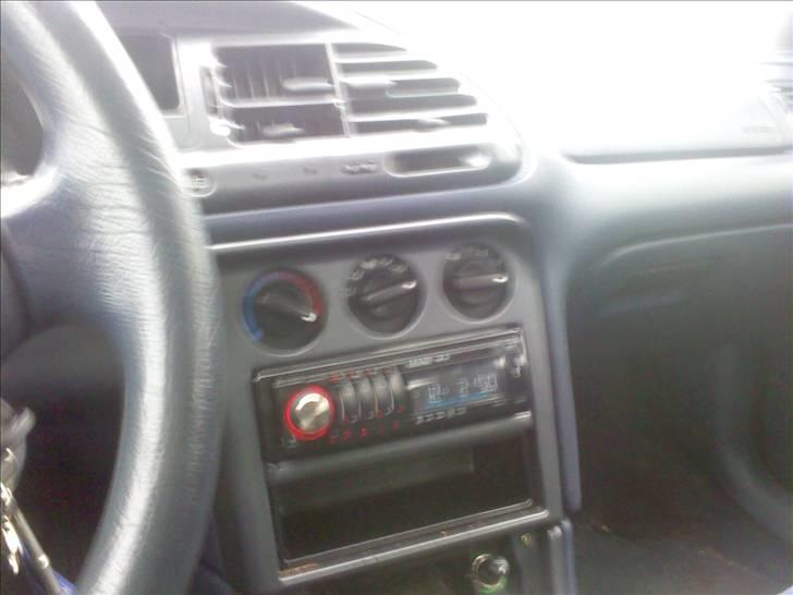 Ford Mondeo 1,8i solgt billede 9