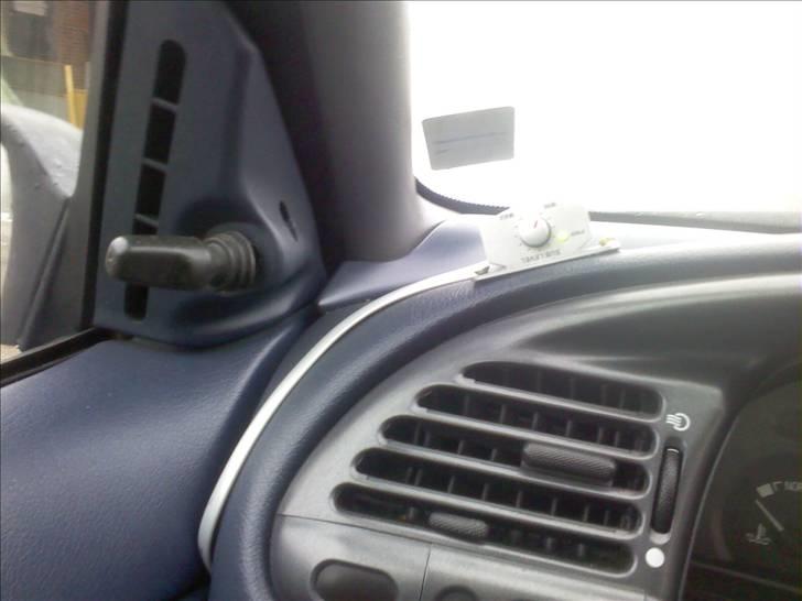 Ford Mondeo 1,8i solgt billede 11