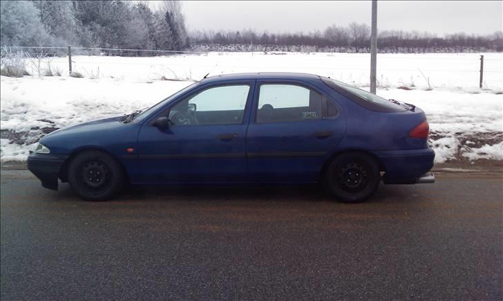 Ford Mondeo 1,8i solgt billede 14