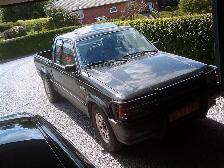 Mazda B2200 Pick-up billede 2