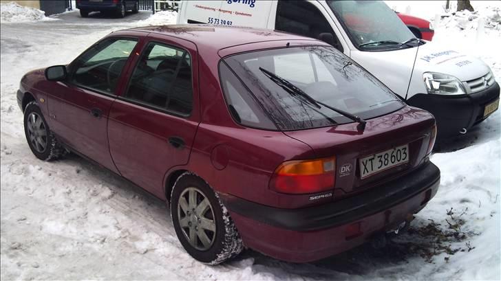 Kia Sephia (solgt) billede 3