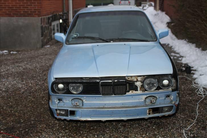 BMW 320i *SOLGT* billede 5