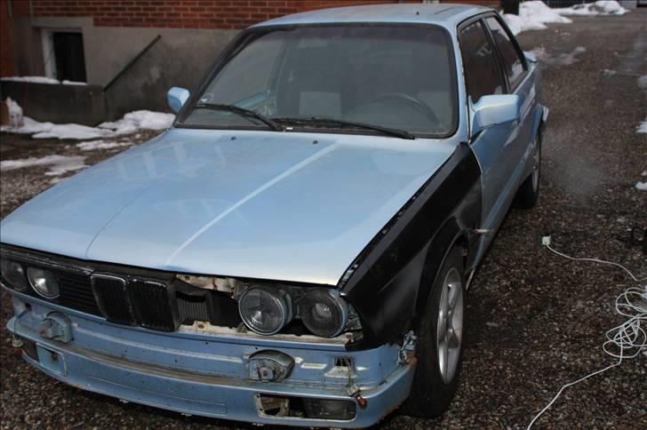 BMW 320i *SOLGT* billede 6