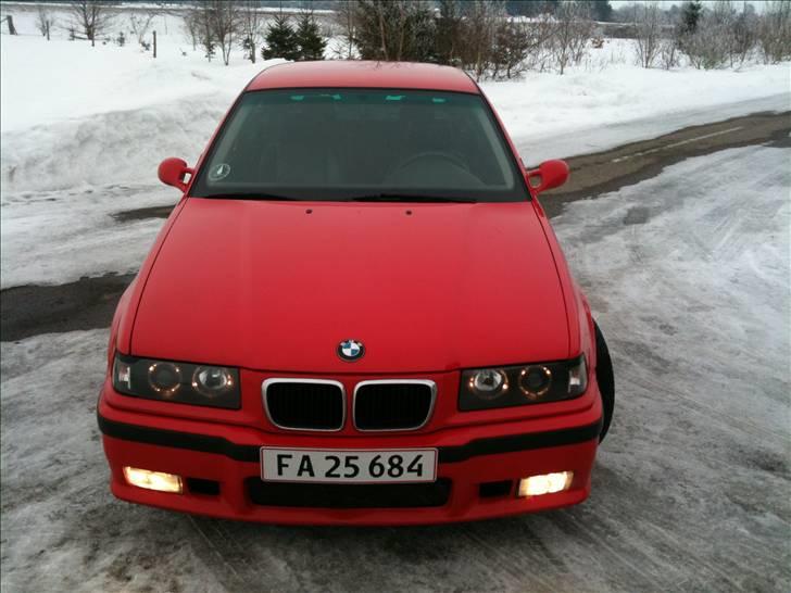 BMW 318ti billede 1