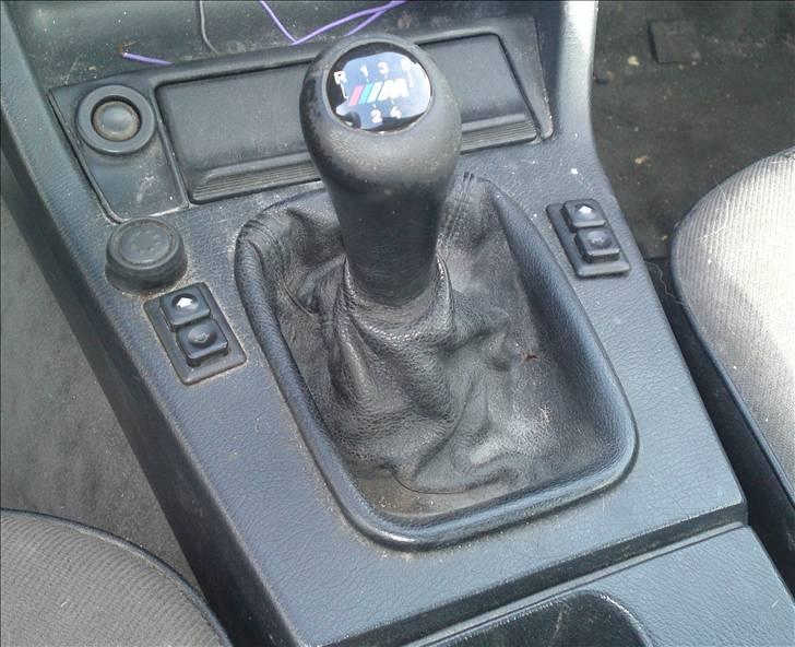 BMW E30 320/325i SOLGT billede 9